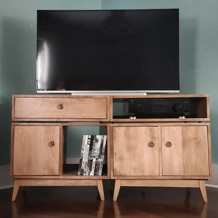 grand5-stereo-cabinet-media-console