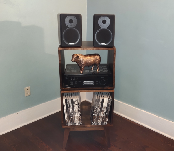 custom-wisconsin-stereo-cabinets-media-consoles-stands